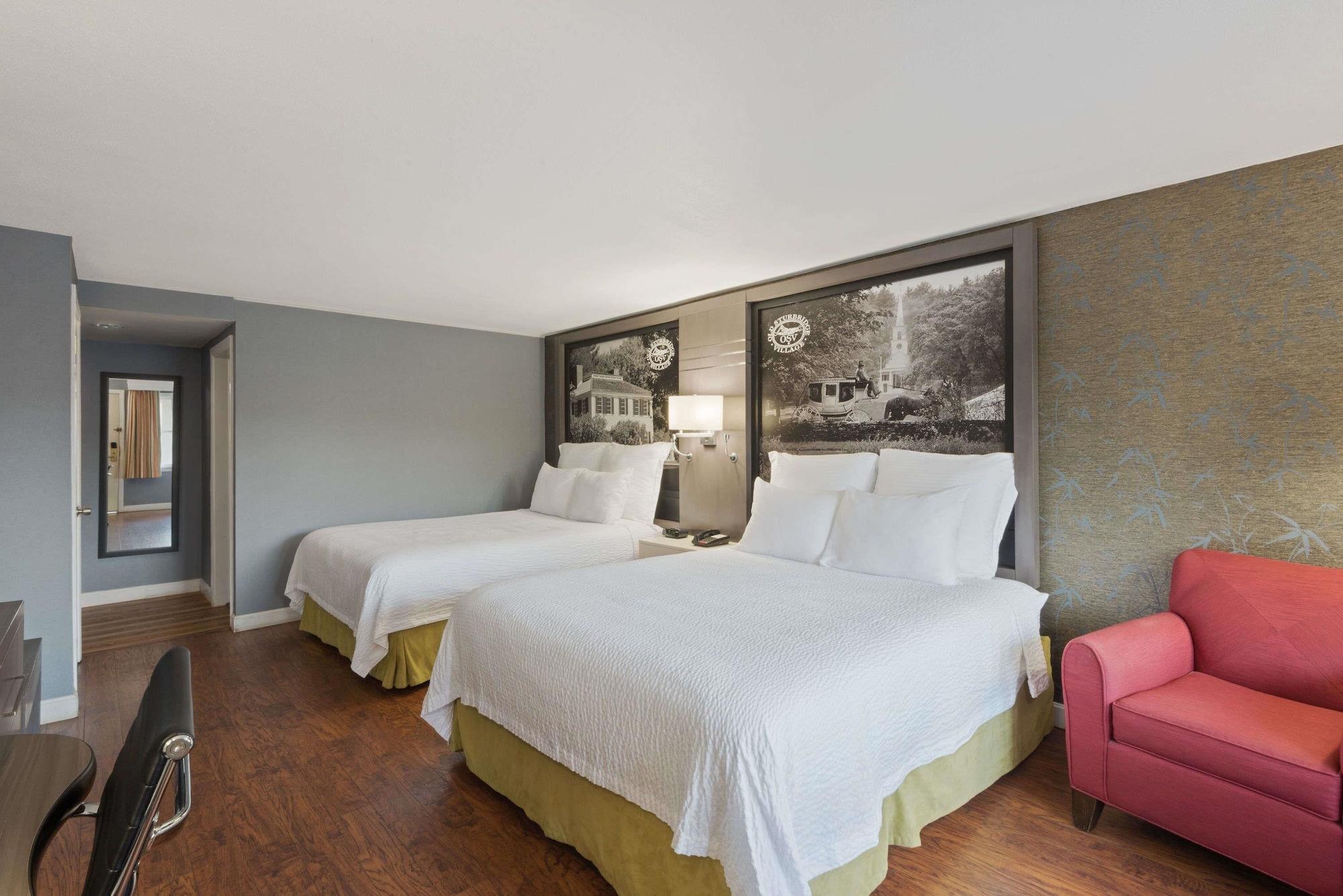 Hotel Super 8 By Wyndham Sturbridge Extérieur photo