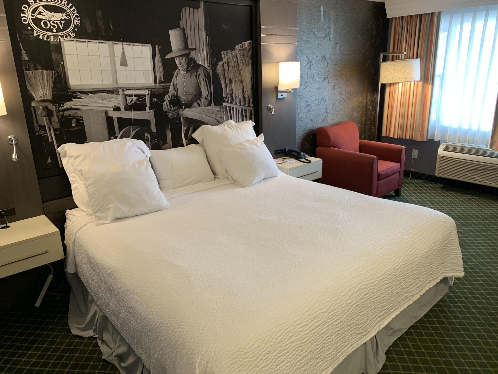 Hotel Super 8 By Wyndham Sturbridge Extérieur photo