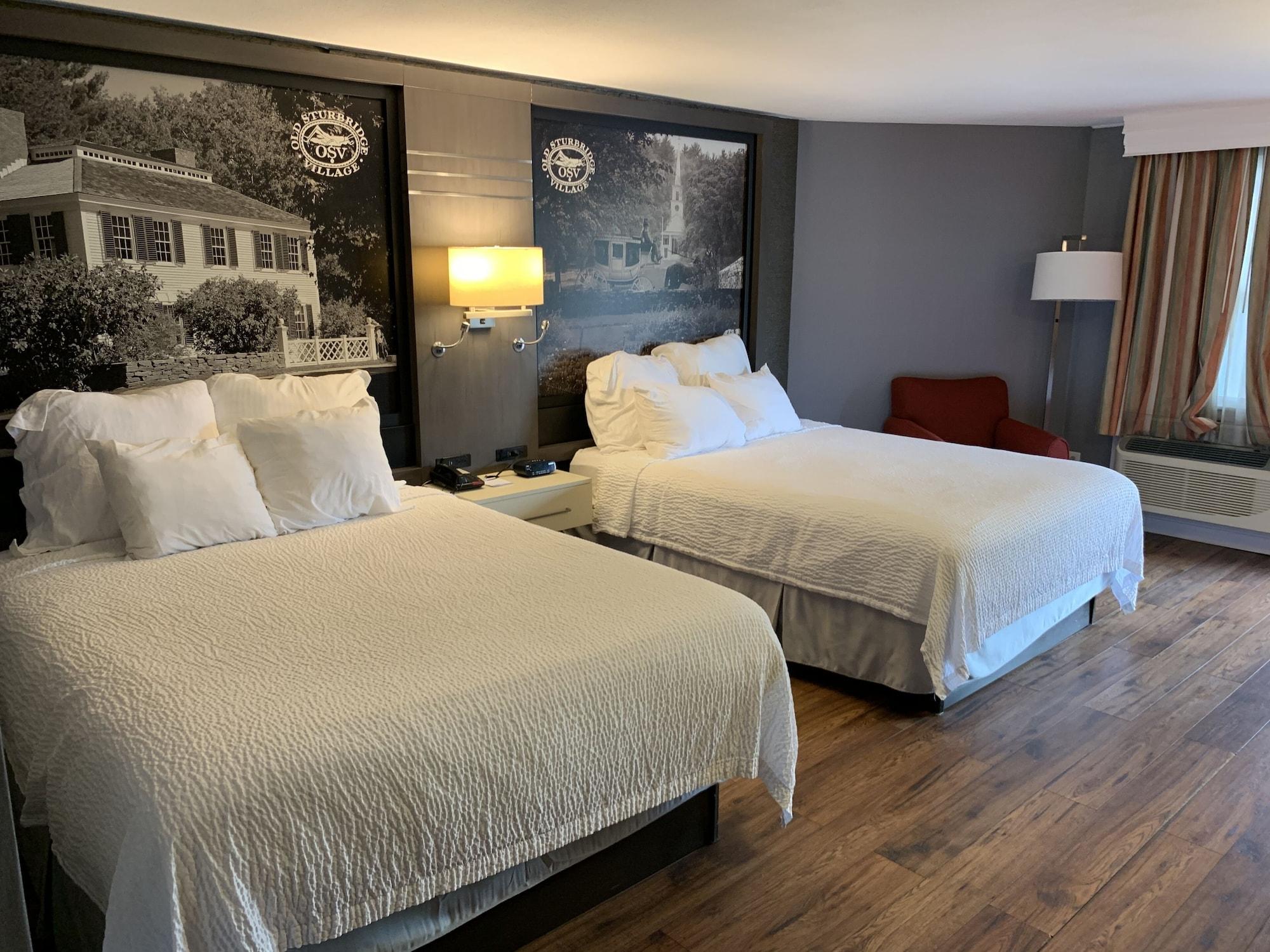 Hotel Super 8 By Wyndham Sturbridge Extérieur photo