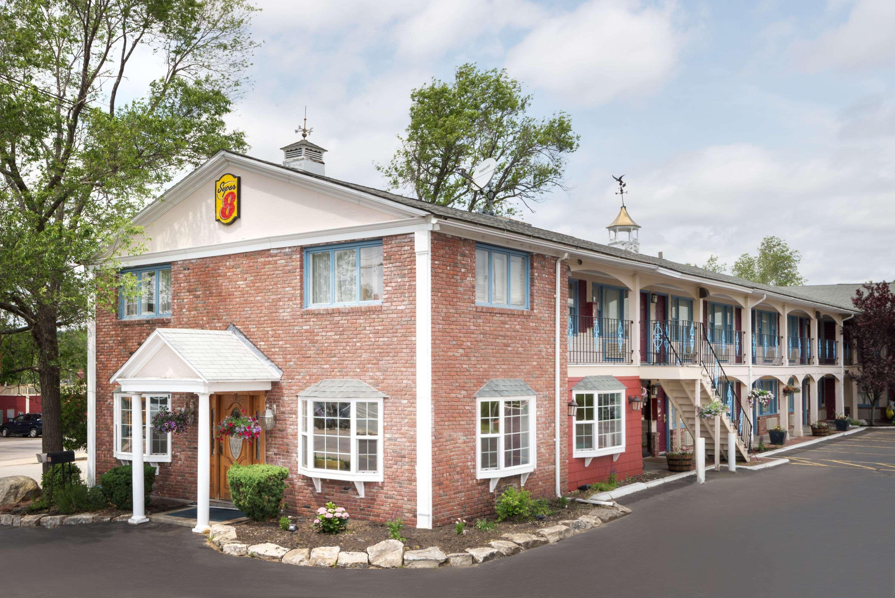 Hotel Super 8 By Wyndham Sturbridge Extérieur photo